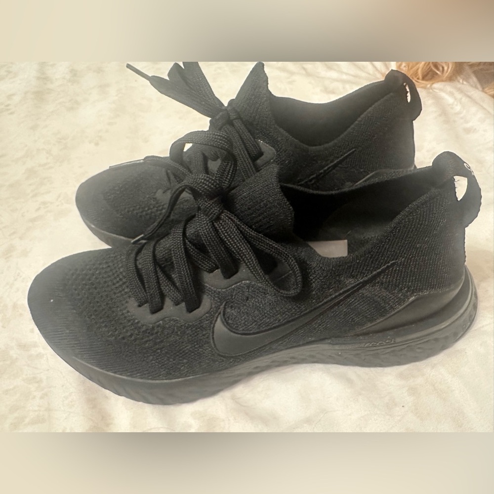 Nike Epic Black Knit Running Shoes